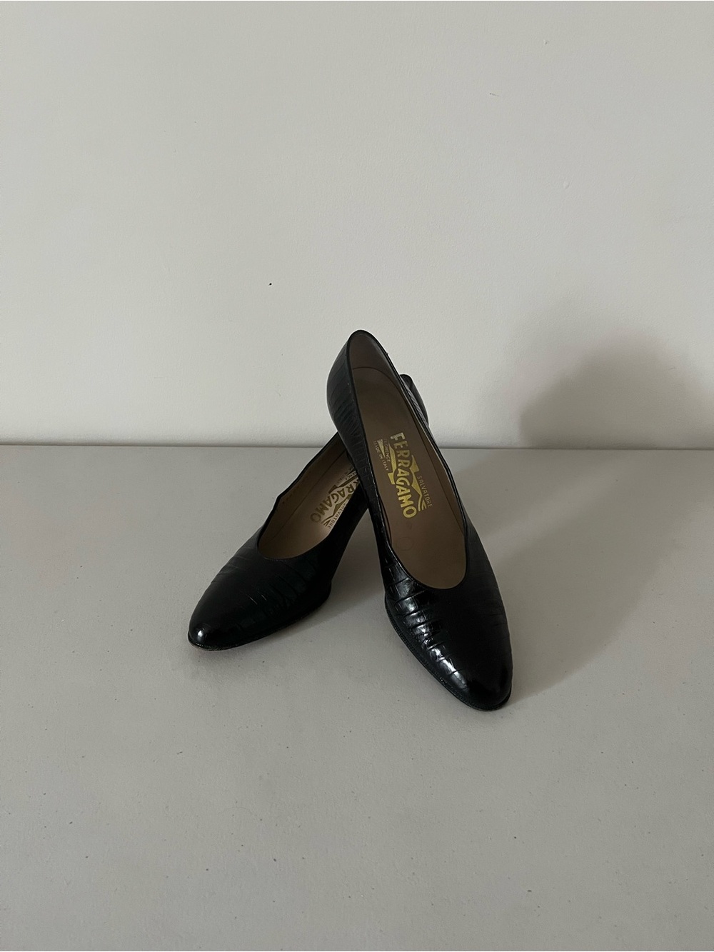 Salvatore Ferragamo Italian Leather Black Croc-Embossed Mid Heel Pumps - Picture 8 of 16